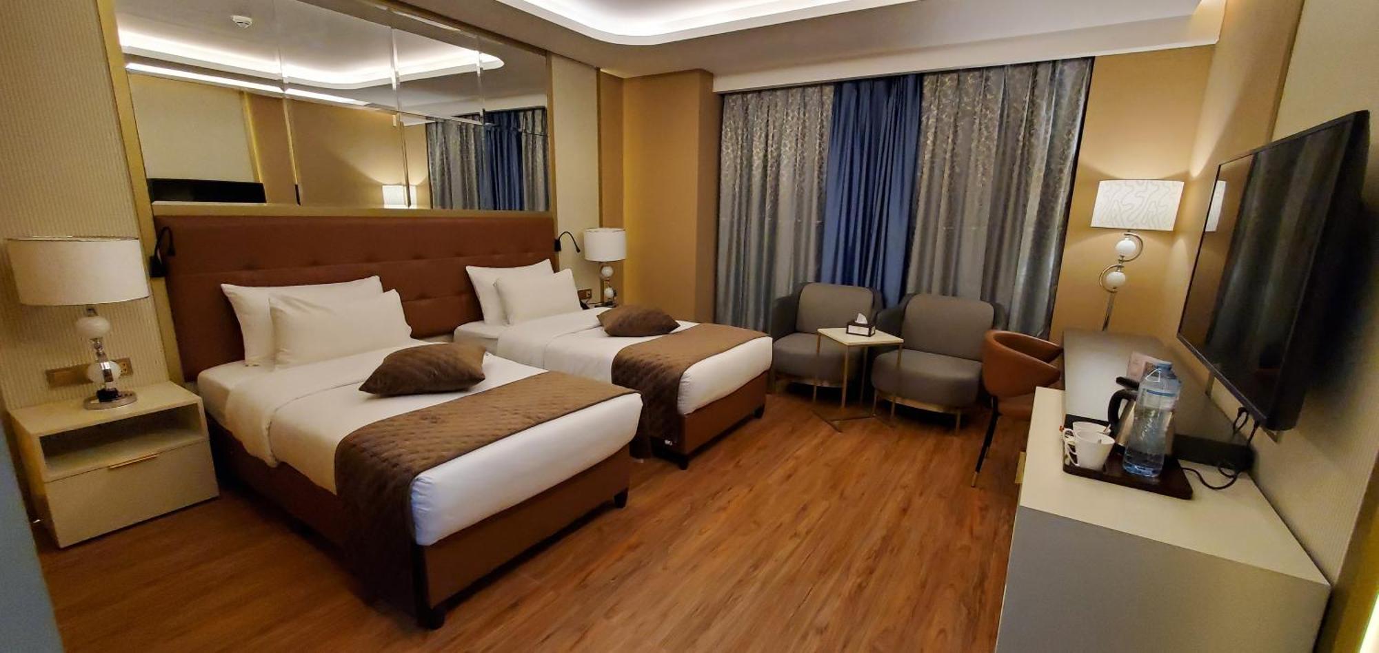 Petra Moon Luxury Hotel Wadi Musa Extérieur photo Deluxe Room